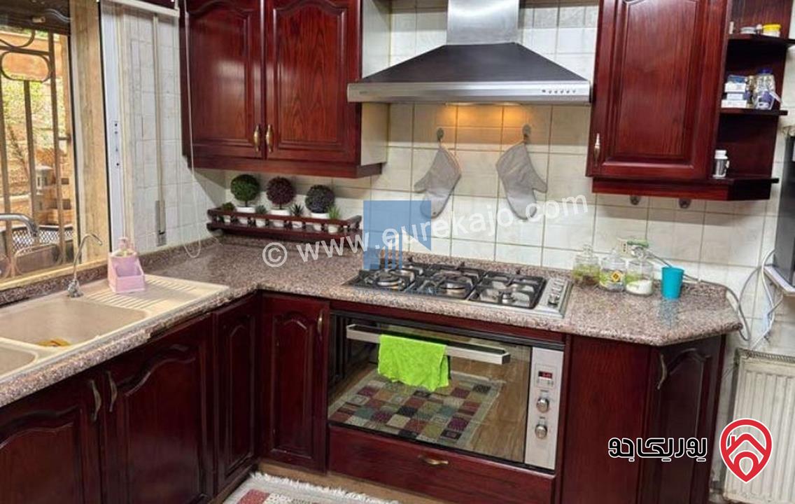 شقة مساحة 180م مع حديقة وترسات 120م للبيع في عمان - خلدا