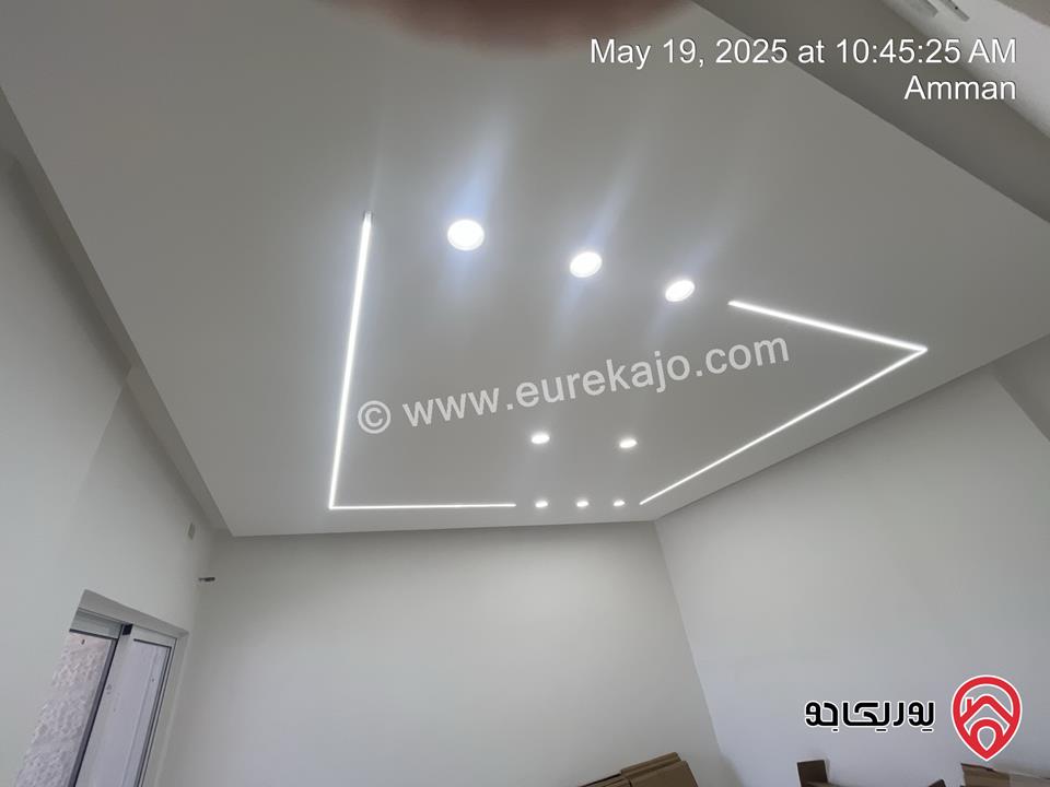 شقه طابق شبه ارضي مدخل مستقل على الشارع مباشرة تشطيبات فاخرة مساحة 140م للبيع في عمان - البنيات قرب جامعة البتراء