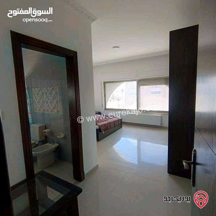 شقة مساحة 160م طابق ثالث للايجار مفروشة في عبدون	
