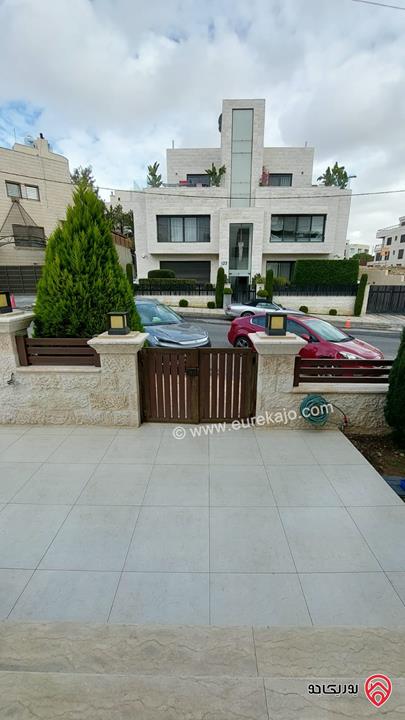 شقة ديلوكس مساحة 313م تصلح لسفارات للبيع مفروشة في عمان - عبدون الجنوبي 