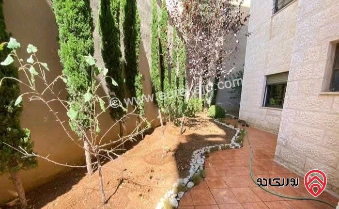 شقة فارغة طابق ارضي المساحة الداخلية 220م والمساحة الخارجية 150م للايجار في عمان - دير غبار