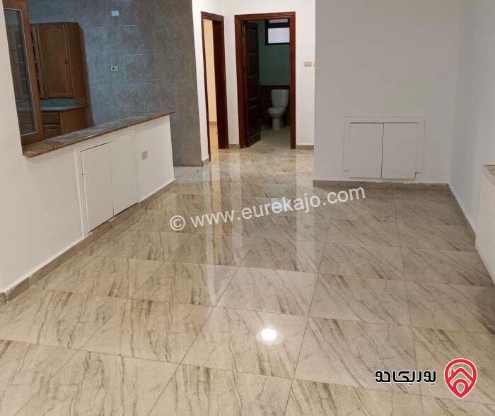 شقة أرضية مساحة 200م مع حديقة 100م ومدخل خاص فارغة للايجار في عمان - مرج الحمام