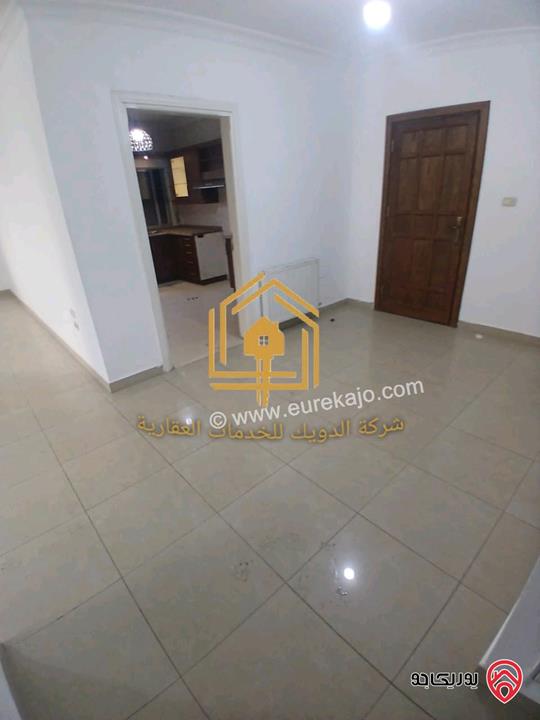 شقة فارغة طابق اول مساحة 150م للإيجار في عمان - الدوار السابع 