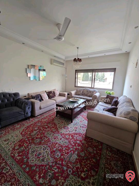 شقة طابق أول مساحة 190م للإيجار مفروشة في عمان - أم السماق 