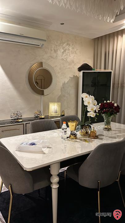 فيلا مساحة 600م على أرض 1 دونم للبيع في عمان - دابوق