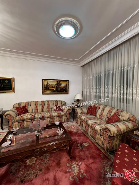  شقة مميزة طابق أول مساحة 189م للبيع في عمان - أم السماق