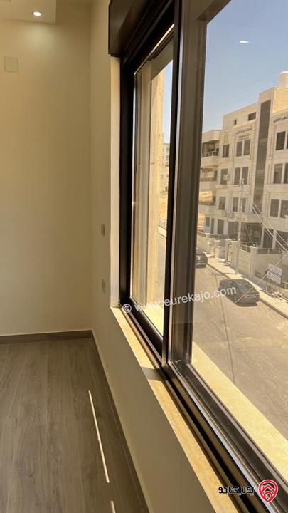 شقة طابق ثالث دوبلكس مساحة 205م للبيع في عمان - الجبيهة ام زويتينة