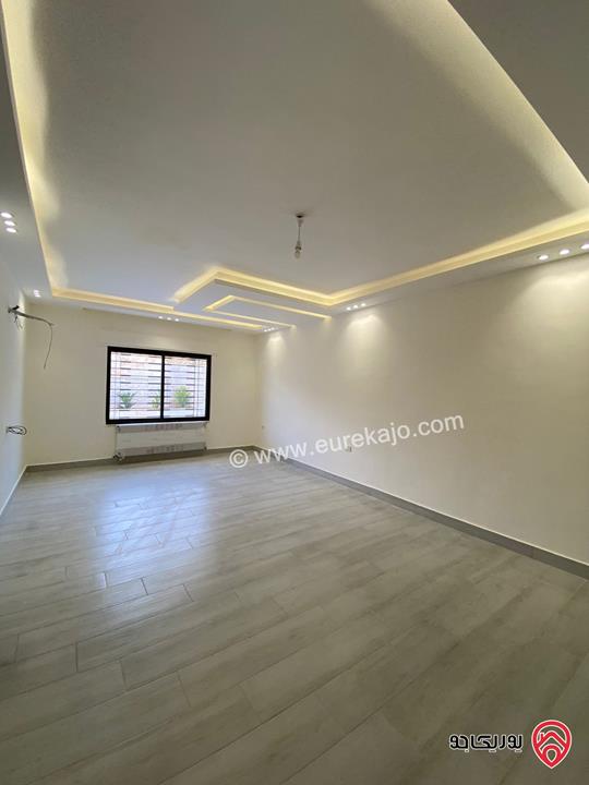 شقة سوبر ديلوكس شبه ارضي مساحة 200 م للبيع في خلدا