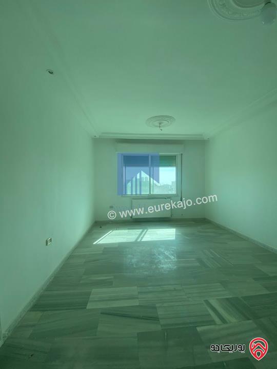 شقة مميزة طابق ثالث مساحة 186م للبيع في عمان - تلاع العلي