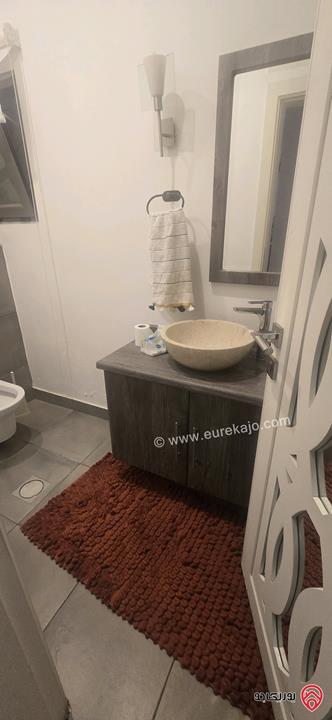 شقة طابق ثالث مساحة 207م مع مساحة 100 على السطح مش مبني للبيع في عمان - دير غبار