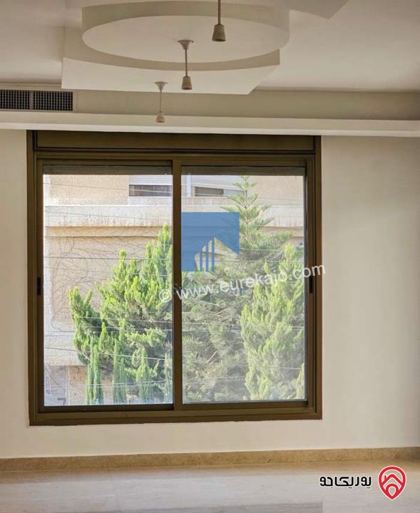 شقة طابقية طابق اول 223م تشطيب سوبر ديلوكس للبيع في عمان - دير غبار