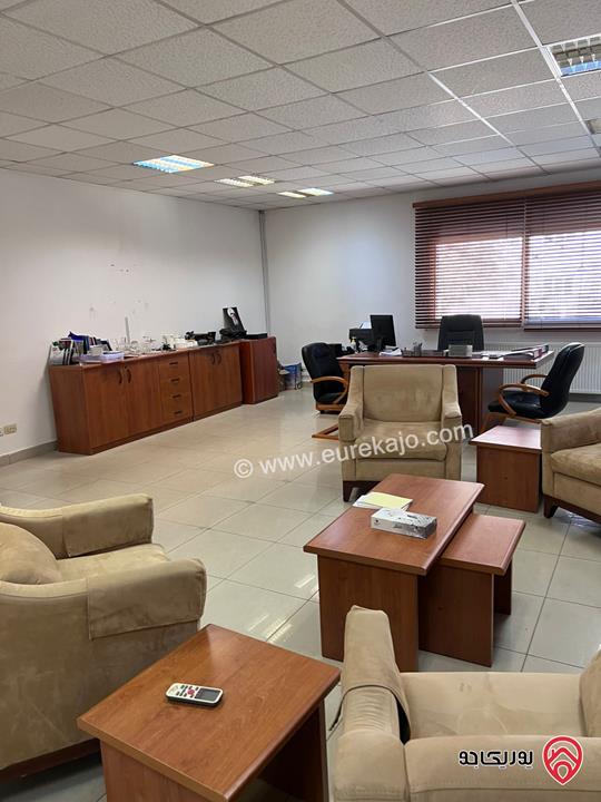 فيلا تجارية مميزة مساحة 850م على أرض 1300م للبيع أو للإيجار في عمان - أم أذينة