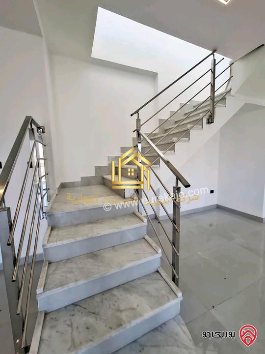 شقة دوبلكس لم تسكن مساحة 170م للايجار في عمان - البنيات 