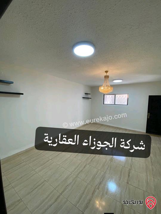 شقة فارغة شبه أرضية مساحة 90م للايجار في عمان - الذراع مجددة بالكامل 