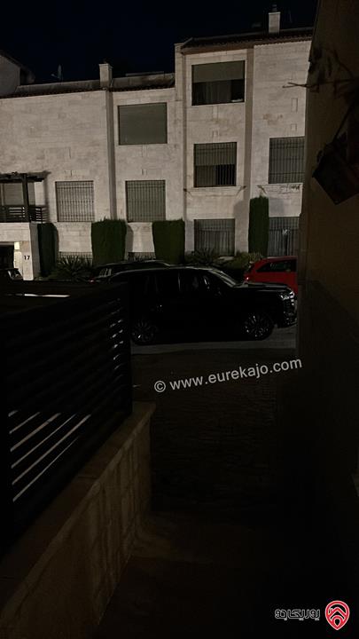 فيلا مساحة 600م على أرض 1 دونم للبيع في عمان - دابوق