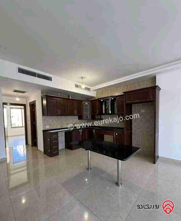 شقة فارغة مساحة 100م طابق ثاني للايجار للعرسان او عائلة صغيرة في عمان - ام السماق