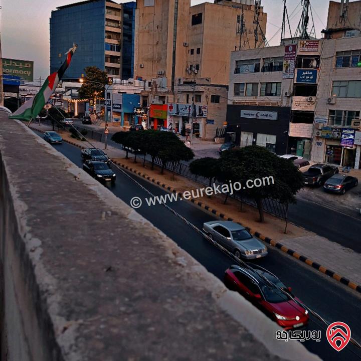 قطعة أرض مساحة 785م عليها مبنى تجاري للبيع في عمان - تلاع العلي