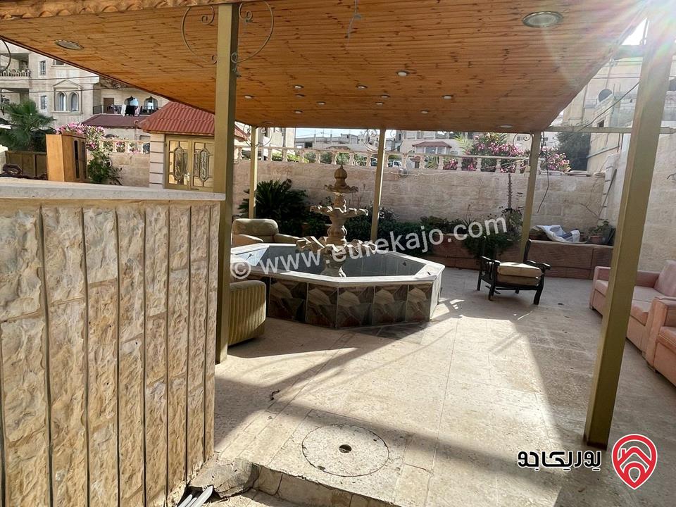 بيت مساحة 200م على ارض 561م للبيع في الزرقاء - منطقة شومر حي جبر 