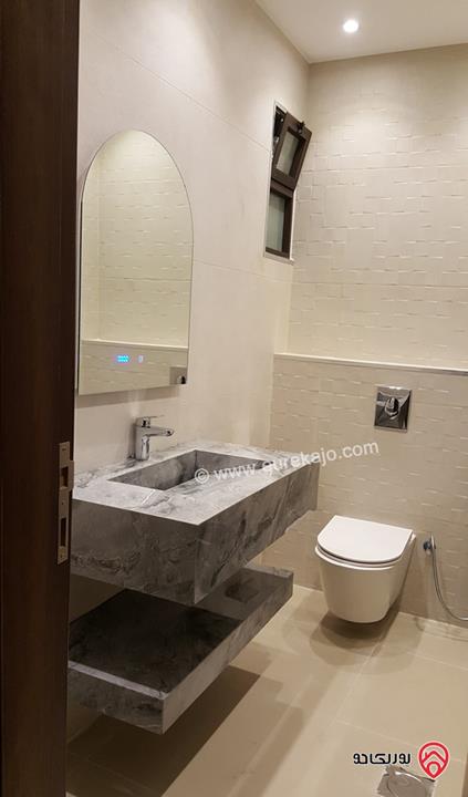 شقة سوبر ديلوكس طابق ثاني مساحة 236م للبيع في عمان – أم أذينة الغربي