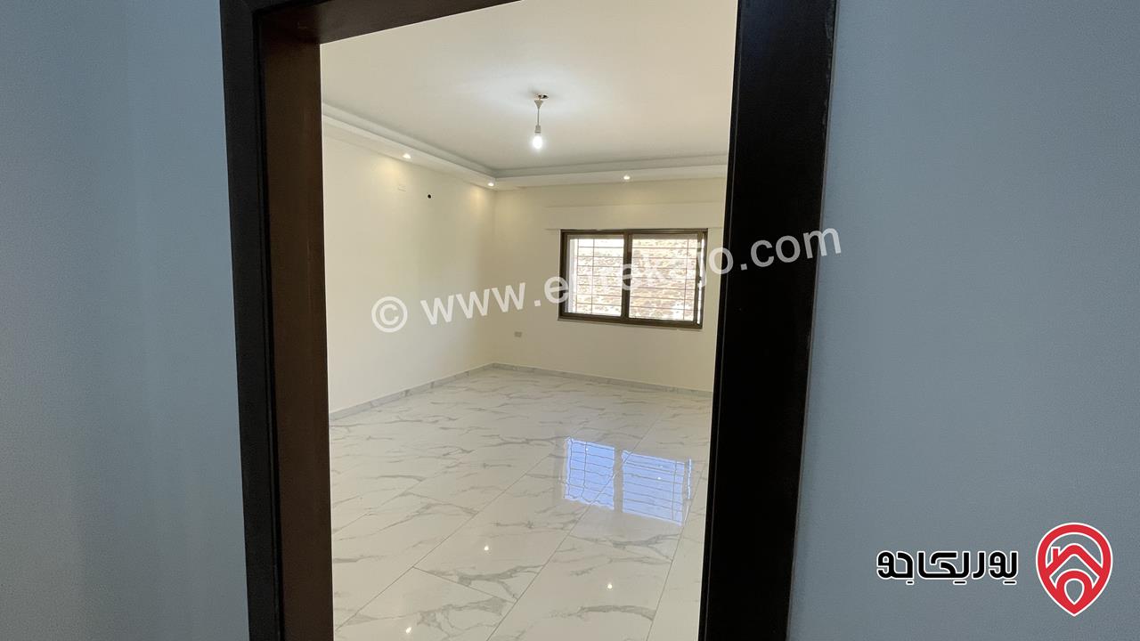 شقة بناء جديد لم تسكن بعد مساحة 178م طابق ثالث للبيع في عمان - مرج الحمام