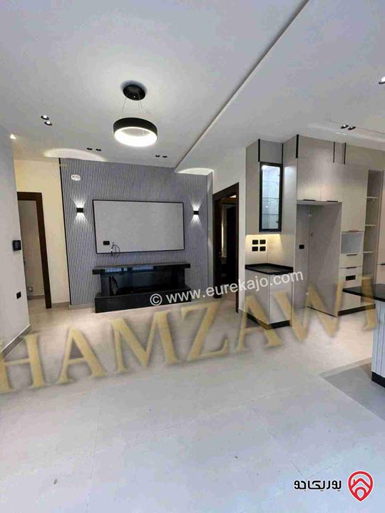 شقة أرضية مساحة 170م داخلي و 160م خارجي للايجار في عمان - حي الصحابة طريق المطار 