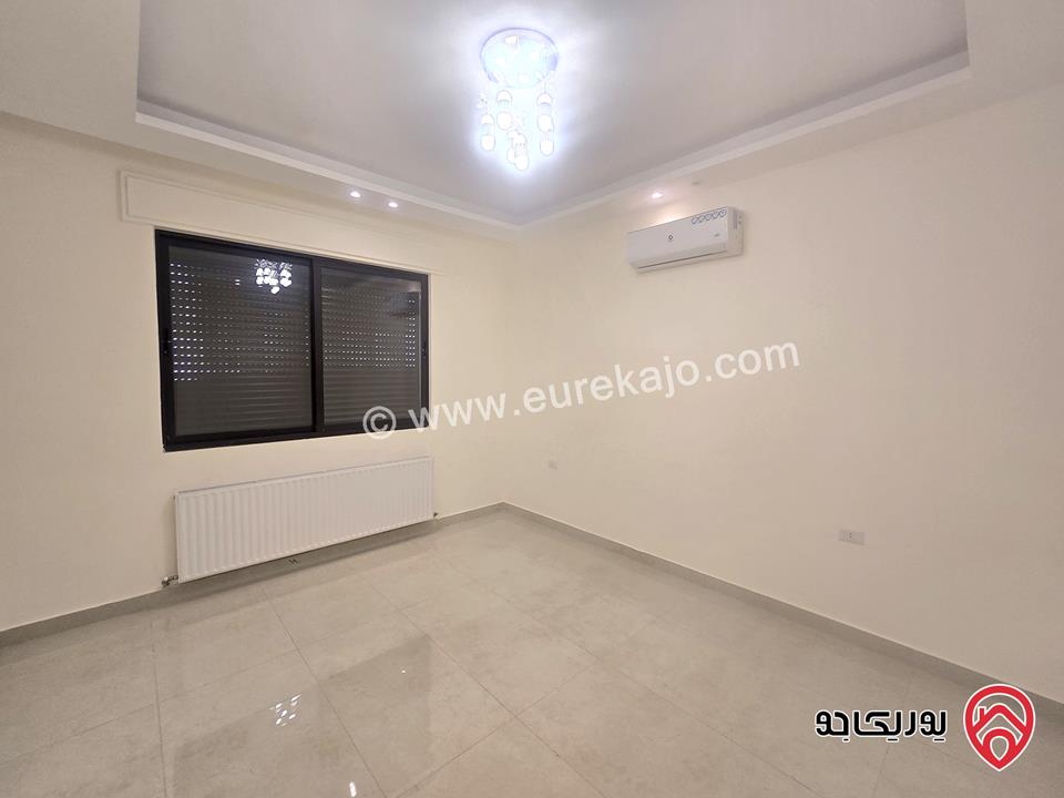 شقة طابق ثالث جديدة مساحة 180م للإيجار الفارغ في عمان - الرابية