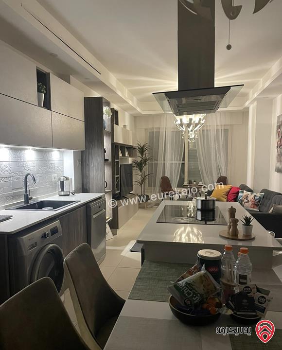 شقة مفروشة طابق ثاني مساحة 95م للايجار في عمان - عبدون