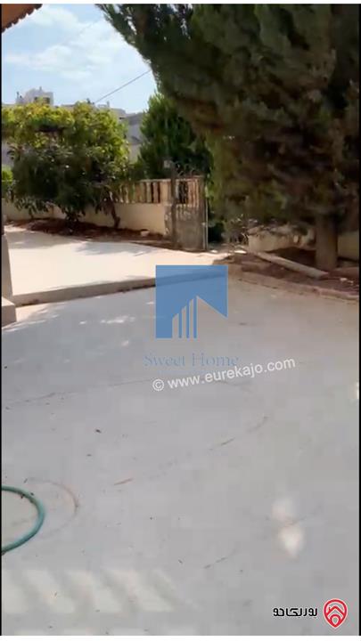 شقة أرضية مميزة للبيع في عمان - أم السماق - خلف الدر المنثور 210م مع حديقة وترسات 120م بسعر مغري