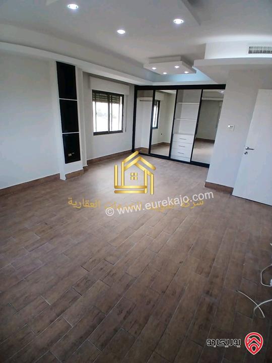 شقة سوبر ديلوكس طابق ثالث 120م للايجار في عمان - تلاع العلي 