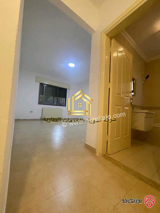 شقة فارغة طابق ارضي معلق مساحة 150م للإيجار في عمان - ضاحية الأمير راشد 