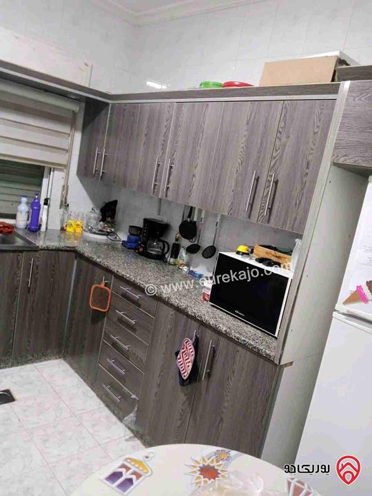 شقة طابق ثالث بدون مصعد مساحة 114م للبيع في عمان - ضاحية الامير حسن