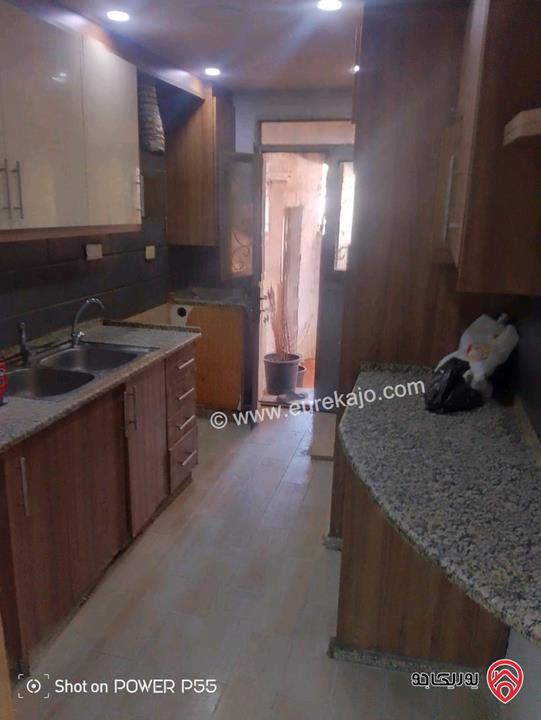 شقة أرضية منفصلة مجددة مساحة 120م داخلي و 50م خارجي للايجار في عمان - ماركا