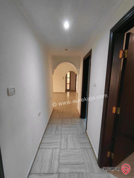 شقة فارغة طابق ثاني مساحة 190م للايجار في عمان - خلدا 