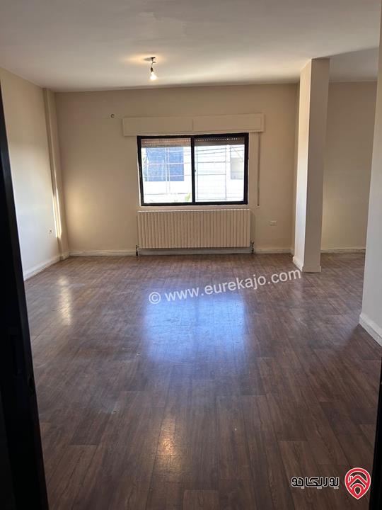 شقة مساحة 200م طابق أول للايجار في عمان - خلدا 