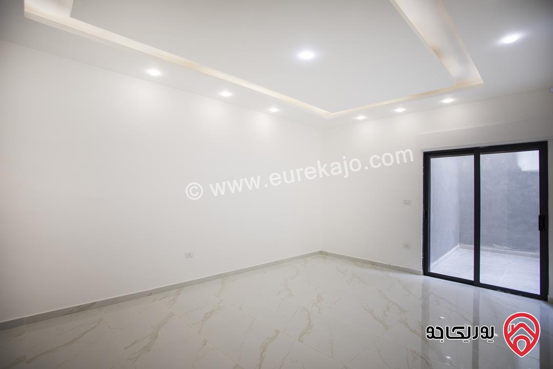 شقة فاخرة أرضية مساحة 150متر مع حديقة 165 متر للبيع من المالك كاش او اقساط في عمان - الجبيهة