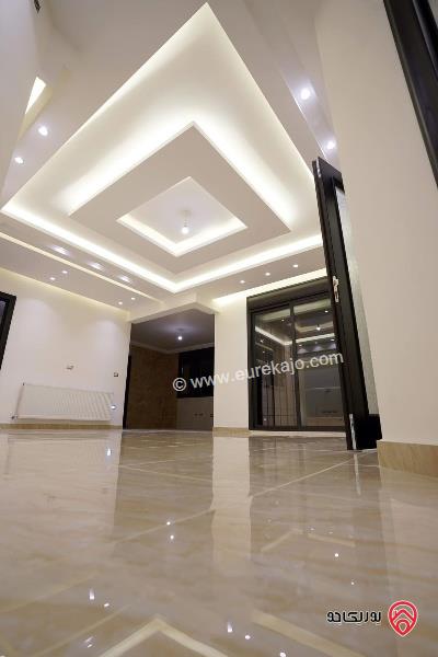 شقة طابق أرضي مساحة 175م مع ترس للبيع في عمان - طريق المطار قرب جامعة البترا 