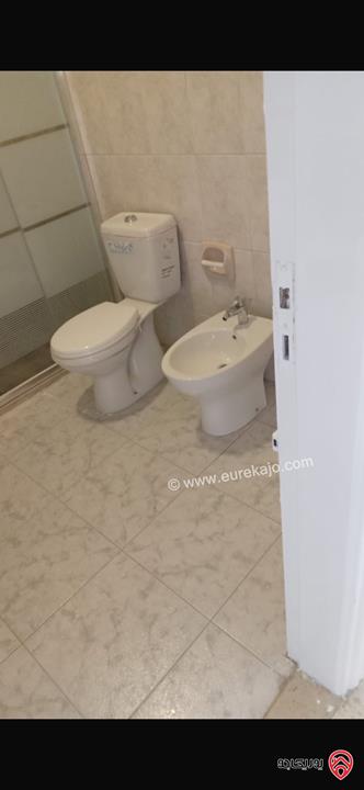 شقة مساحة 160م طابق ثالث غير مفروشة للايجار في عمان - أم أذينة 