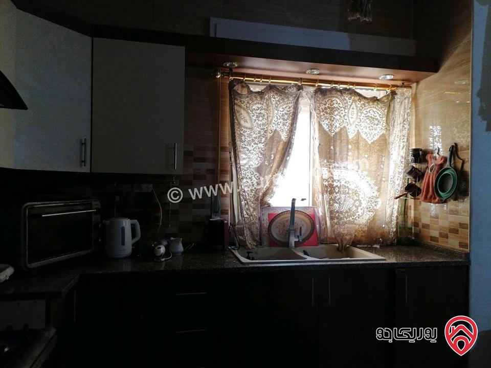 شقة طابق ثاني مساحة 135م للبيع في عمان - ناعور