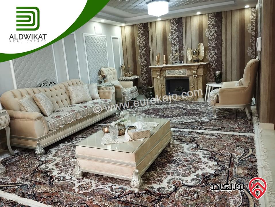 فيلا مساحة البناء 450م ومساحة الارض 400م للبيع في عمان - الرابية