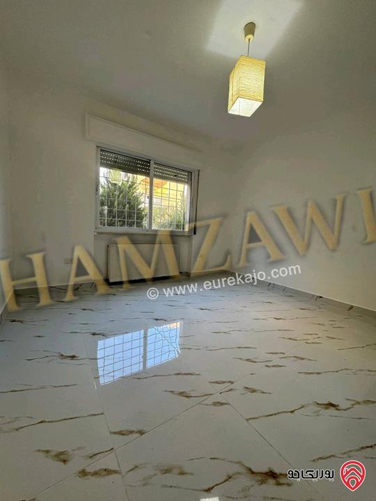 شقة ديلوكس فاخرة أرضية مساحة 170م داخلي و 40م خارجي للايجار في عمان - دير غبار