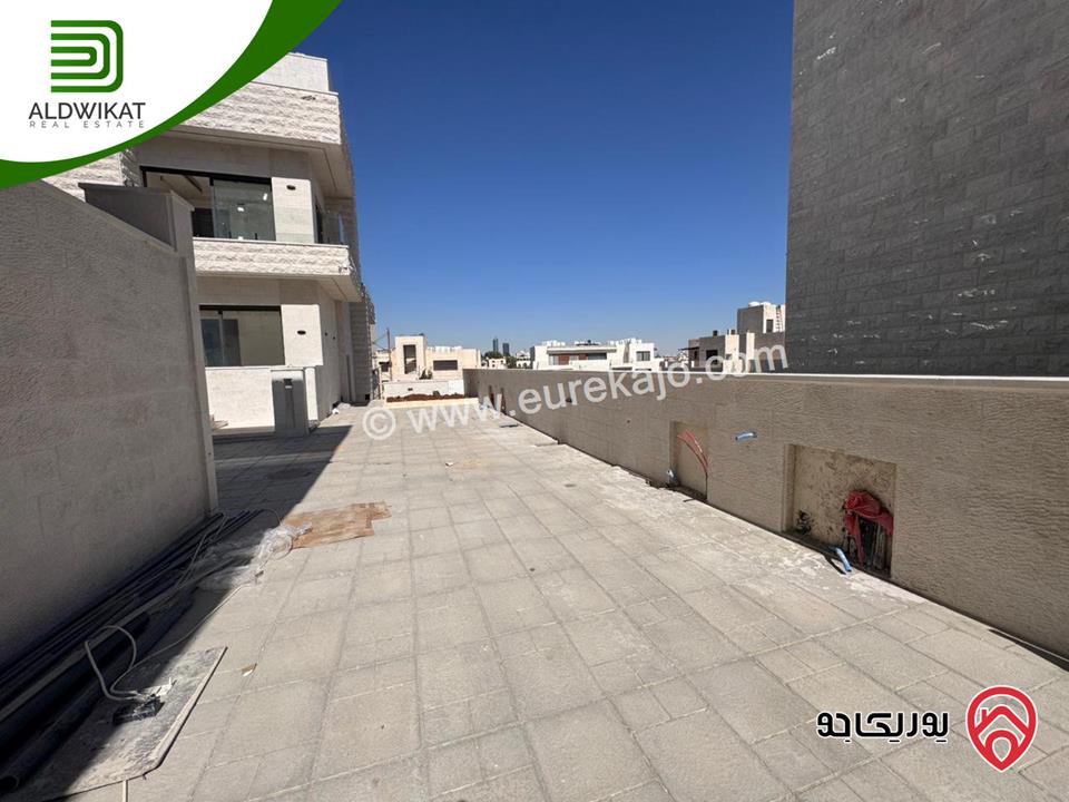 فيلا متلاصقة للبيع في عمان - عبدون مساحة الارض 400م ومساحة البناء 500م موقع مميز