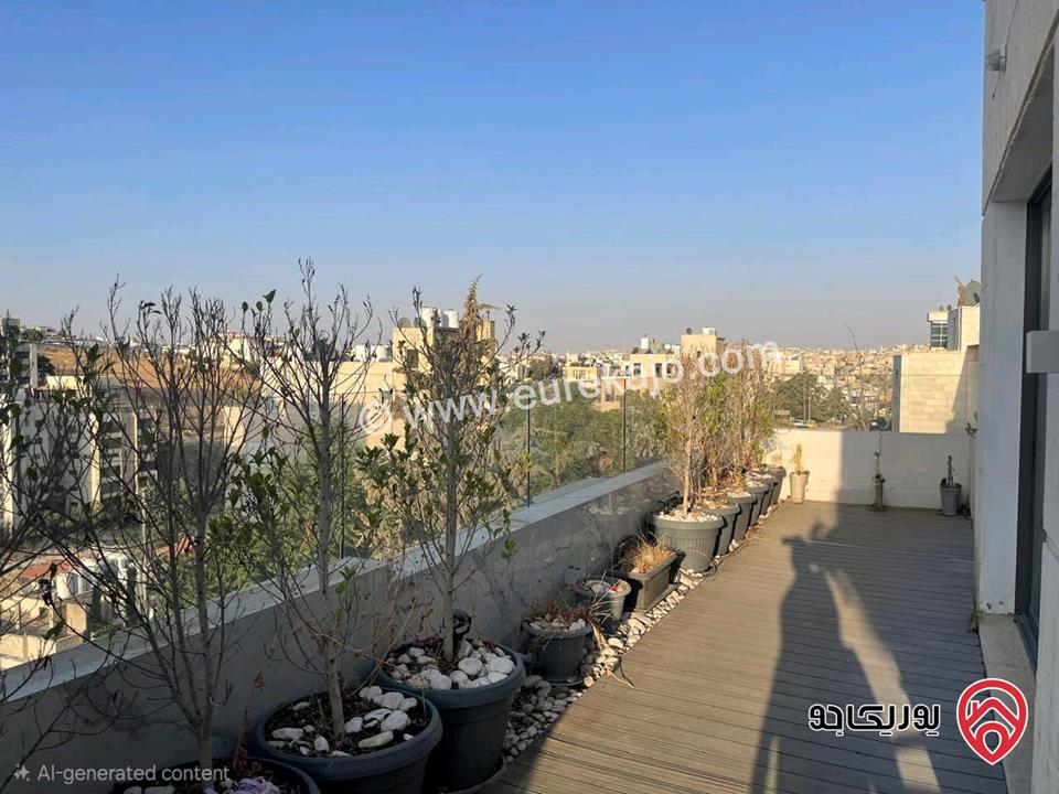 شقة طابق ثالث مع روف مساحة 226م للبيع في عمان - عبدون 