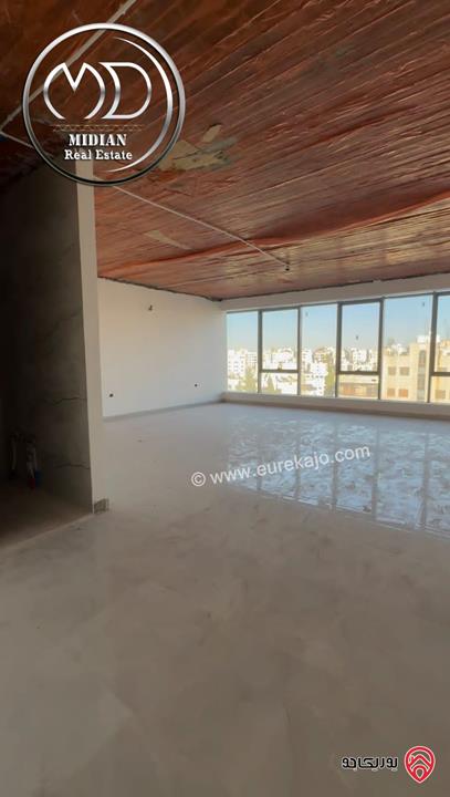 مكتب تجاري فاخر مساحة 95م للإيجار في عمان – الرابية