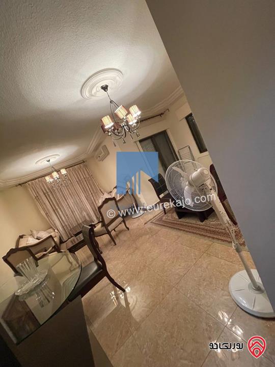 شقة مفروشة طابق اول 150م تشطيب سوبر ديلوكس للبيع في عمان - خلدا