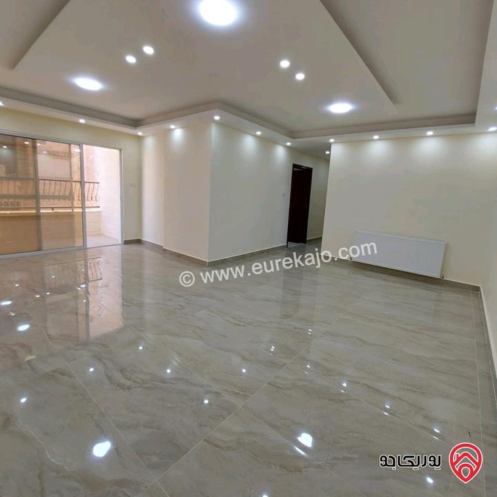 شقة مساحة 135م طابق ثالث للبيع في عمان - ضاحية الرشيد 