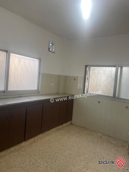 بيت مستقل طابقين على أرض 633م للبيع في الزرقاء - ضاحية الأميرة هيا قرب مسجد خزيمة بن ثابت