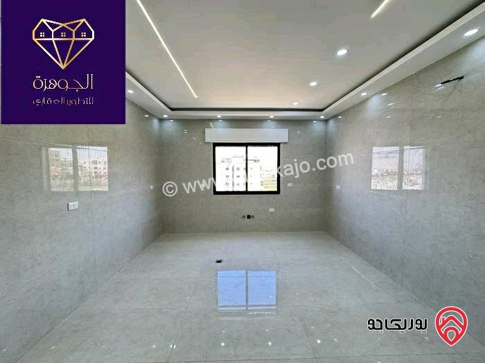 متوفر اخر شقتين ارضية 170م + اخير مع روف دوبلكس 230م لم يسكن للبيع في عمان - الجبيهة