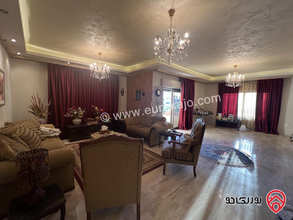 شقة فاخرة مساحة 220م طابق أول للبيع في عمان - تلاع العلي