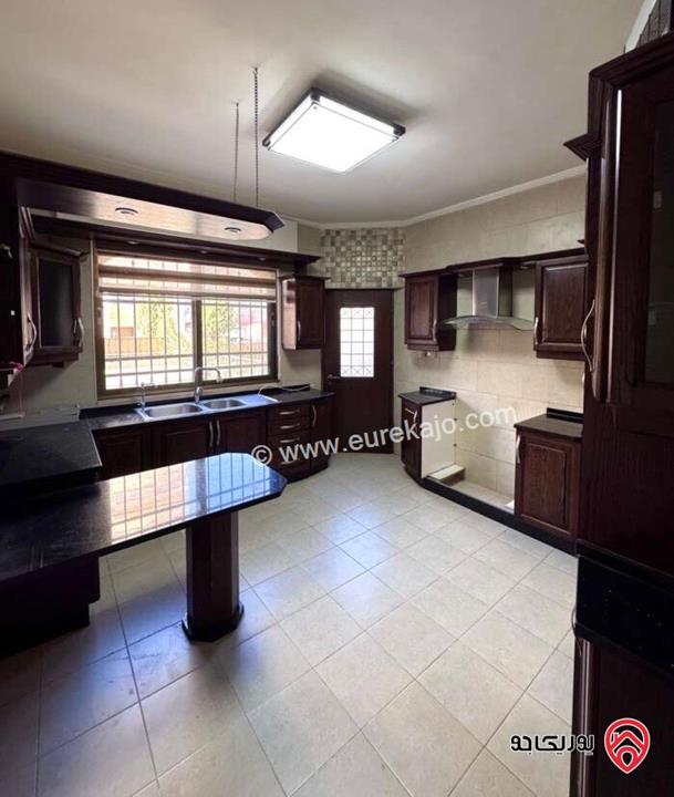 شقة ارضية مساحة 190م داخلي و 100م خارجي للايجار في عمان - خلدا