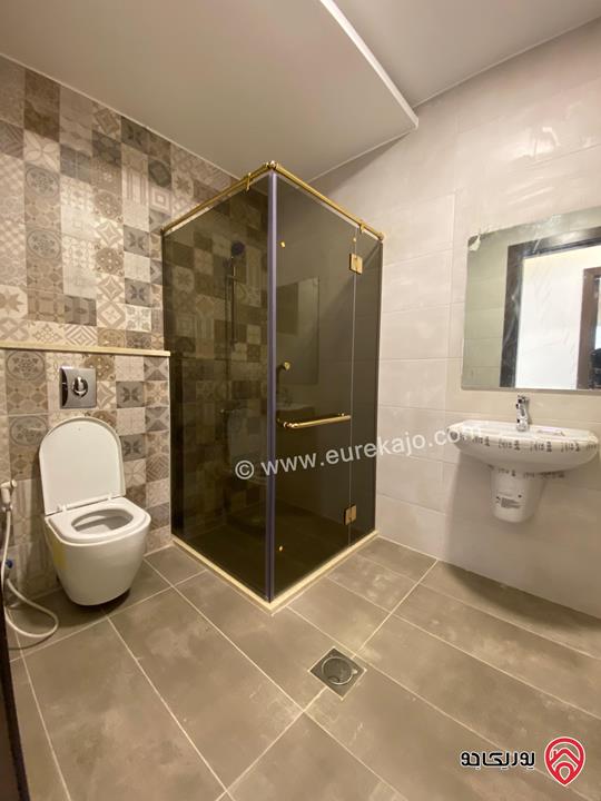 شقق طابق ارضي مساحة 200م و طابق ثالث دوبلكس مساحة 260م للبيع في عمان - خلدا 